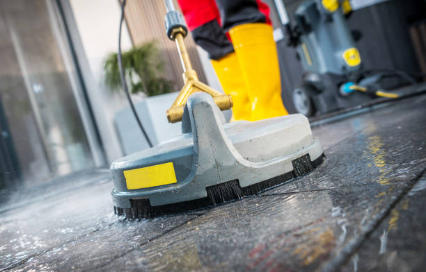 Why Choose Our Certified Pressure Washing Experts for Your Project Needs in River Ridge, FL?